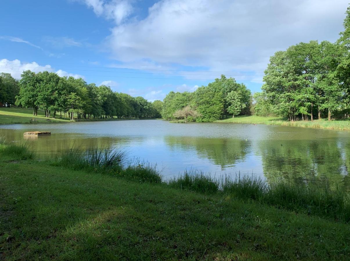 Camping Les Petites Minaudieres Coussay-les-Bois المظهر الخارجي الصورة