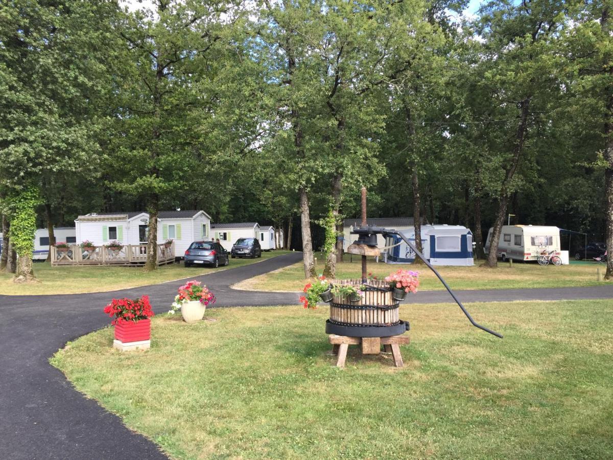 Camping Les Petites Minaudieres Coussay-les-Bois المظهر الخارجي الصورة