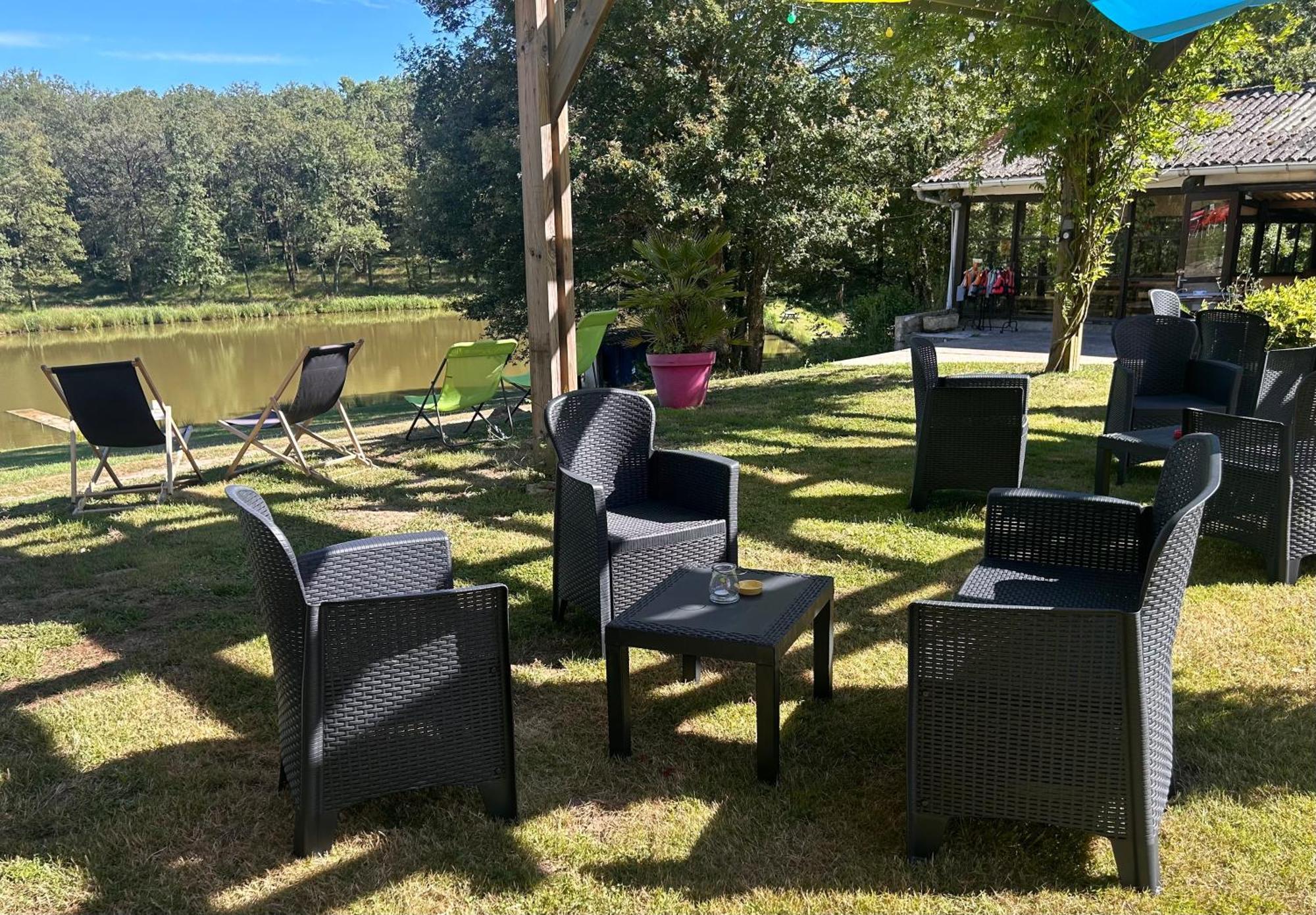 Camping Les Petites Minaudieres Coussay-les-Bois المظهر الخارجي الصورة