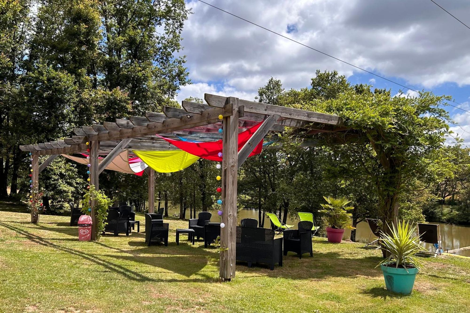 Camping Les Petites Minaudieres Coussay-les-Bois المظهر الخارجي الصورة